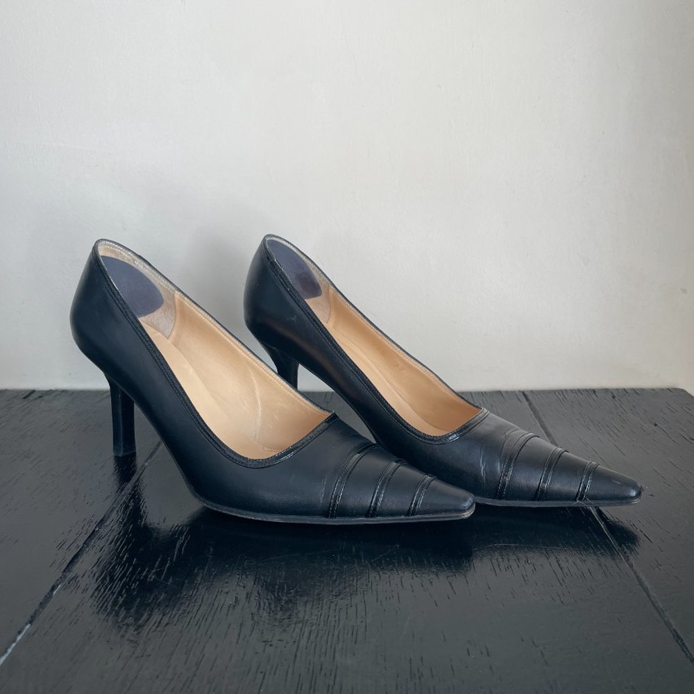 VTG Chanel Black Pumps Heels Leather 37 7 735 CC Pointed Striped 6.5 - Picture 2 of 11